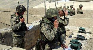 Азербайджанские военные на позициях. 22 июня 2018 года. Фото пресс-службы Минобороны Азербайджана. https://mod.gov.az/ru/news/provedeny-taktiko-specialnye-ucheniya-s-inzhenerno-sapernymi-podrazdeleniyami-23124.html