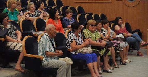 Зрители на презентации фильма «Когда вернусь-3», Элиста, 29 июня. Фто Бадмы Бюрчиева для "Кавказского узла".