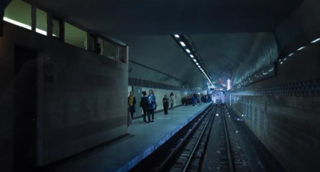 Платформа станции метро Баку. Фото © Sputnik / Murad Orujov
https://ru.sputnik.az/incidents/20180703/416040545/baku-metro-poeazd-tonnel.html