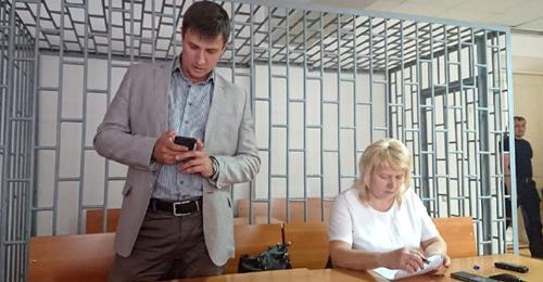 Адвокаты Пётр Заикин и Марина Дубровина. Фото: пресс-служба ПЦ "Мемориал"