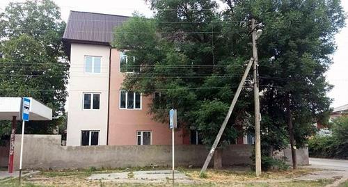 Незаконная постройка в Нальчике. Фото https://admnalchik.ru/news/informaciya-ob-obektax-nezakonnogo-stroitelstva/