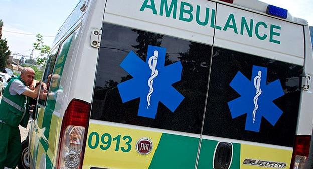 Машина скорой помощи. Фото © Sputnik / STRINGER https://sputnik-georgia.ru/incidents/20180712/241182835/Solnechnye-ozhogi-v-Tbilisi-poluchili-180-chelovek.html
