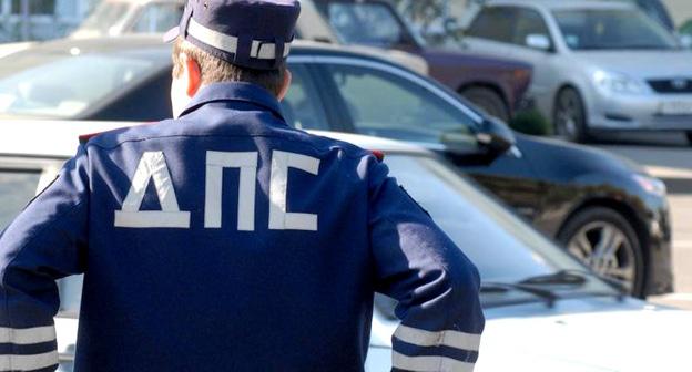 Сотрудник ДПС. Фото: Иван Журавлев / Югополис