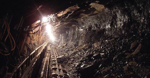 Шахта. Фото: https://pixabay.com/en/coal-black-mineral-underground-1626368/