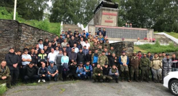 Поисковый отряд. Фото ГУ МЧС России по Северной Осетии