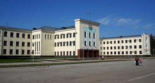 Дом правительства Карачаево-Черкесии. Фото: Irene_Z at Flickr.Com © Фото Юга
