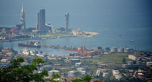 Батуми. Аджария. Фото © Sputnik / Denis Aslanov
 https://sputnik-georgia.ru/tourism/20170304/235096000/Adzharija-gotovitsja-k-letnemu-turisticheskomu-sezonu.html