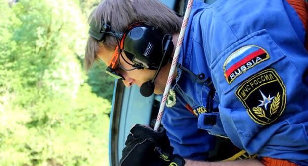 Сотрудник МЧС. Фото: пресс-служба ЮРПСО МЧС России