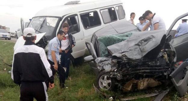ДТП в Дагестане. Фото http://www.riadagestan.ru/news/disasters_and_catastrophes/v_kumtorkalinskom_rayone_proizoshla_avariya_est_postradavshie/