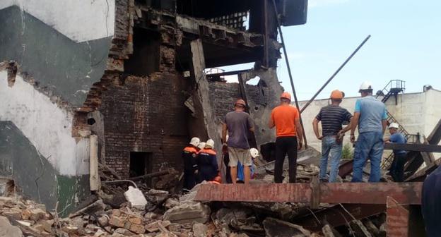 Обрушение стены здания на территории закрытой шахты в Ростовской области. Фото предоставлено "Кавказскому узлу" очевидцем