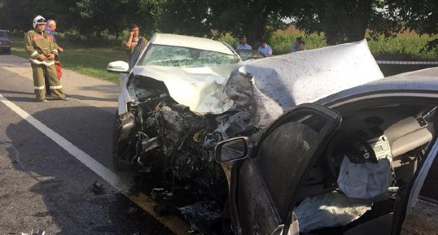 ДТП с автобусом в Кабардино-Балкарии. Фото http://07.mchs.gov.ru/operationalpage/operational/item/7236143/