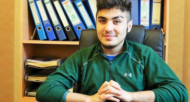 Мехман Гусейнов. © Фото: Facebook / Mehman Huseynov
 https://ru.sputnik.az/incidents/20170110/408378224/bloger-mehman-gusejnov-osvobozhden-shtraf.html