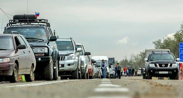 Пробка на трассе Джубга-Сочи. Фото Николая Ильина, Юга.ру