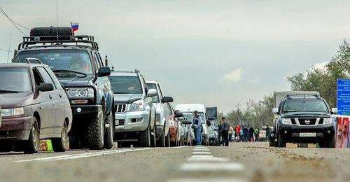 Пробка на трассе Джубга-Сочи. Фото Николая Ильина, Юга.ру