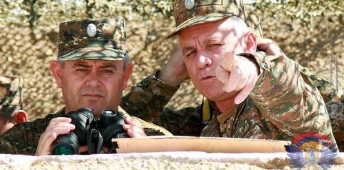 На передовой армии Нагорного Карабаха. Фото http://mil.am/ru/news/5317