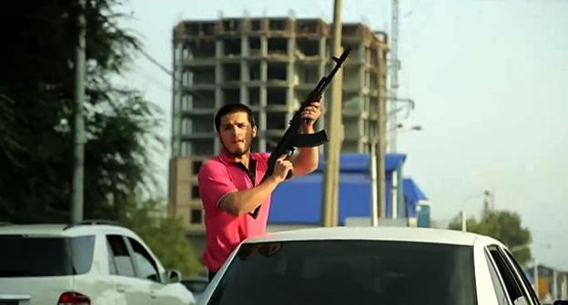 Кадр видео e001ee05
"как стреляют на свадьбах в Дагестане" https://www.youtube.com/watch?v=dzKBlu4uDJw
