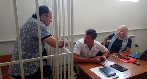 Оюб Титиев в зале суда. Фото предоставлено ПЦ "Мемориал"
