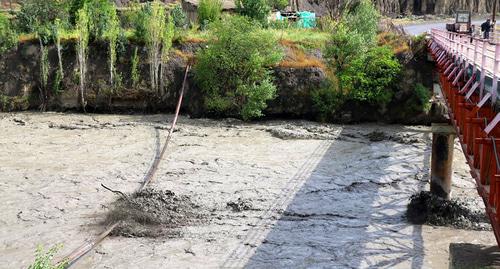 Река Самур после схода селя. Фото http://akhtymr.ru/novosti/news_post/ocherednoy-udar-stikhii-v-akhtynskom-rayone