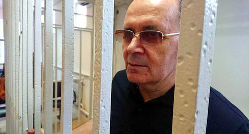 Оюб Титиев в зале суда. Фото  предоставлено ПЦ "Мемориал"