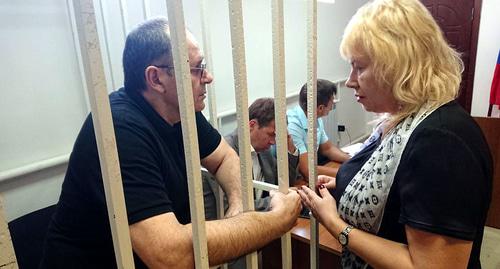  Оюб Титиев в зале суда. Фото предоставлено ПЦ "Мемориал"