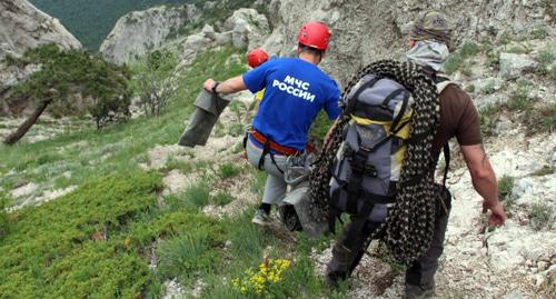 Спасательная операция на Эльбрусе. Фото ГУ МЧС по Кабардино-Балкарии http://07.mchs.gov.ru/