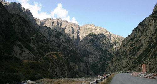 Дарьяльское ущелье. Грузия. Фото: Kober https://ru.wikipedia.org