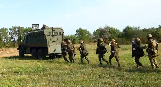 Спецоперация. Фото http://nac.gov.ru/kontrterroristicheskie-operacii/v-dagestane-v-hode-kto-neytralizovan-glavar-2.html