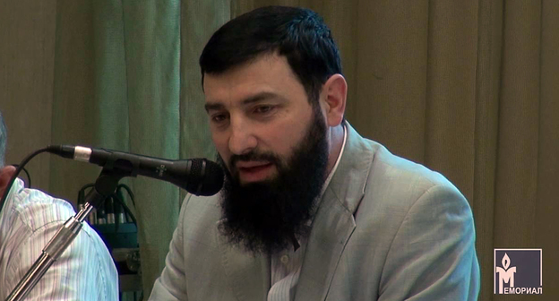 Икрамудин Алиев. Фото: Кадр видео 
ПЦ Мемориал
"Мусульманские проекты как часть противодействия" https://www.youtube.com/watch?v=SMLnh9AnnkE
