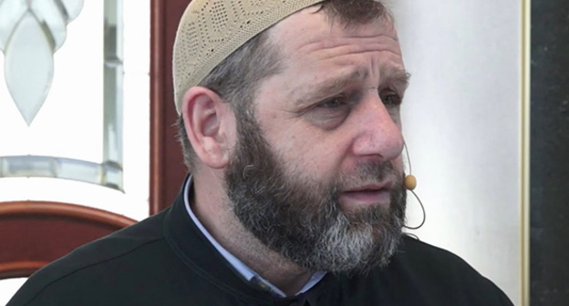 Хамзат Чумаков. Кадр из видео пользователя Хамзат Чумаков https://www.youtube.com/watch?v=TDTYLZMR_Gg
