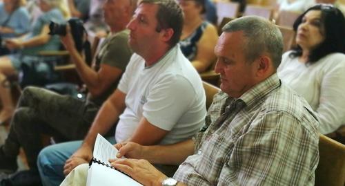 Участники общественных слушаний в Сочи. 24 сентября 2018 год. Фото Светланы Кравченко для "Кавказского узла".