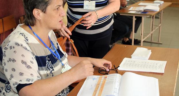 На участке голосования в Ереване. Фот отиграна Петросяна для "Кавказского узла"