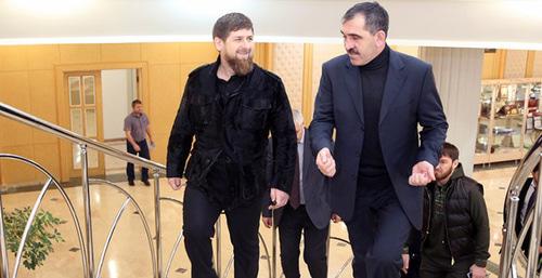 Рамзан Кадыров (слева) и Юнус-Бек Евкуров. Фото: пресс-служба главы РИ http://ingushetia.ru