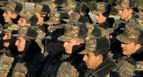 Военнослужащие в  одной из воинских частей Нагорного Карабаха. Фото Алвард Григорян для "Кавказского узла"