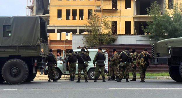 Кавказский Узел | Акция протеста в Магасе продолжилась вопреки непогоде