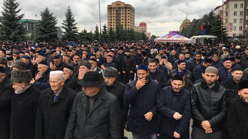 Участники митинга против Соглашения о границе Ингушетии и Чечни. Магас, 6 октября 2018 года. Фото Магомеда Муцольгова, http://www.kavkaz-uzel.eu/blogs/342/posts/3482