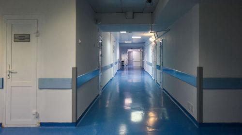 Больничный коридор. © Фото Елены Синеок, Юга.ру
