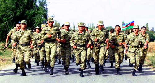 Марш-бросок в азербайджанской армии. Фото https://mod.gov.az/ru/foto-arhiv-045/