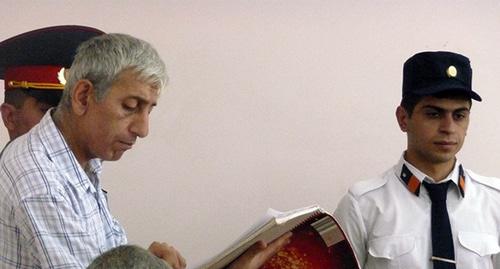 Шант Арутюнян (слева) в зале суда, июль 2014 год. Фото Армине Мартиросян для "Кавказского узла"
