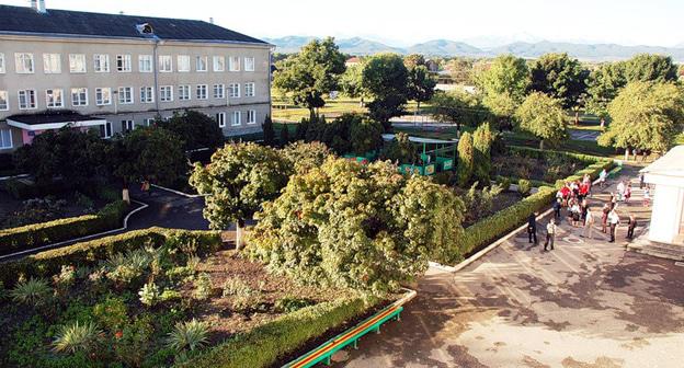 Селение Нартан. Фото Siseys https://ru.wikipedia.org/wiki/Нартан#/media/File:Нартан.jpg