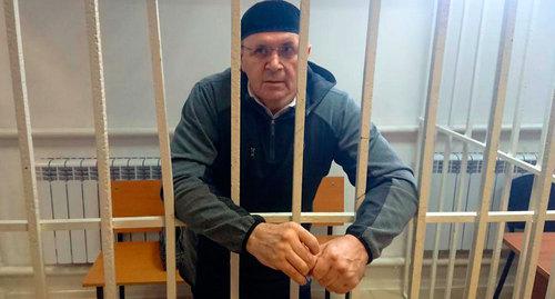 Оюб Титиев  в суде. Фото предоставлено ПЦ "Мемориал"