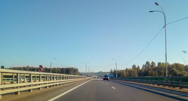 Дорога в Ростовской области в ясный день. Фото Нины Тумановой для "Кавказского узла"