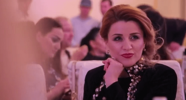 Машидат Омарасхабова. Кадр видео, опубликованного на странице певицы в соцсети "ВКонтакте", https://vk.com/id318309910?z=video318309910_456239018%2Fvideos318309910%2Fpl_318309910_