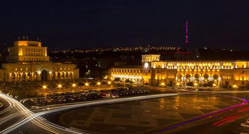 Пощадь Республики в Ереване. Фото Sonanik https://ru.wikipedia.org/wiki/Площадь_Республики_(Ереван)
