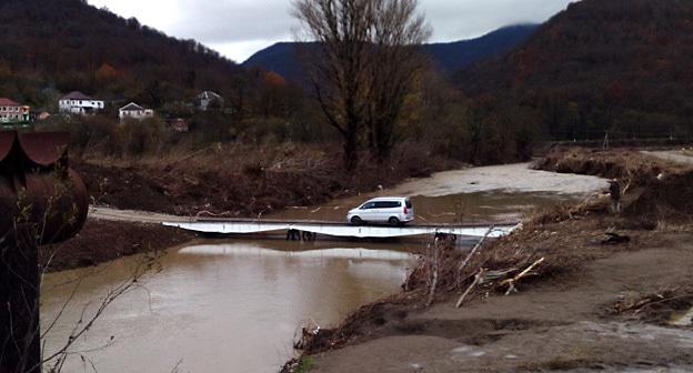 Понтонный мост в поселке Кирпичный, демонтированный 29 ноября 2018 года. Фото Анны Грицевич для "Кавказского узла".