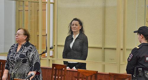 Светлана Мартынова (в центре) в зале суда. Фото Константина Волгина для "Кавказского узла"