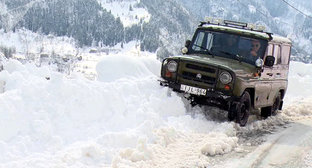 Военно-Грузинская дорога. Фото Sputnik / STRINGER
https://sputnik-georgia.ru/society/20181214/243473153/Situatsiya-na-dorogakh-Gruzii-sneg-sozdal-problemy-avtomobilistam.html