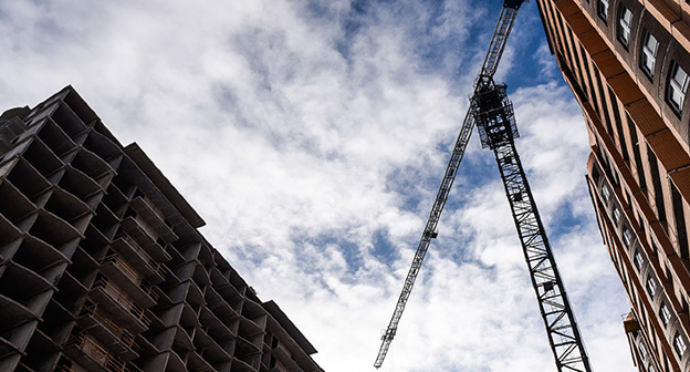 Стройка. Фото Елены Синеок, Юга.ру