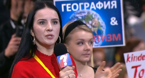 Елена Еськина (слева) во время пресс-конференции. 20 декабря 2018 г. Кадр из видео пользователя 
gazetachernovik https://www.youtube.com/watch?v=441K_1QTe0k
