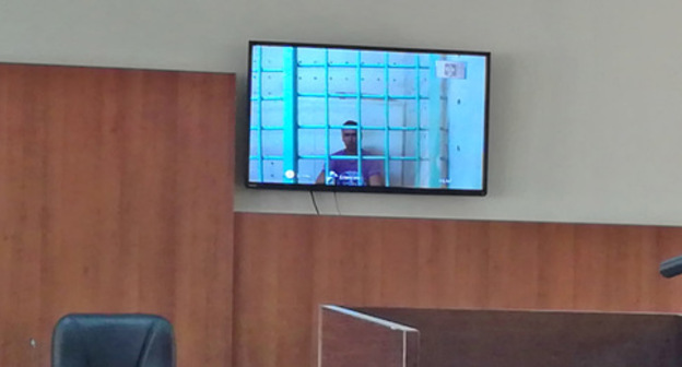 Леонид Жданов присутствует в суде посредством ВКС. Волгоград, 22 июня 2018 г. Фото Татьяны Филимоновой для "Кавказского узла"