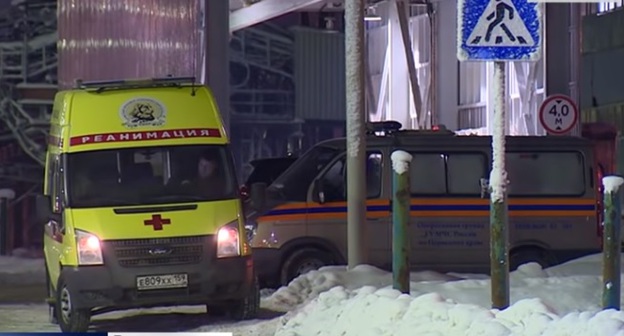 Машины экстренных служб на территории шахты в Соликамске. Скриншот с видео  https://www.youtube.com/watch?v=WGmaI9tseJU